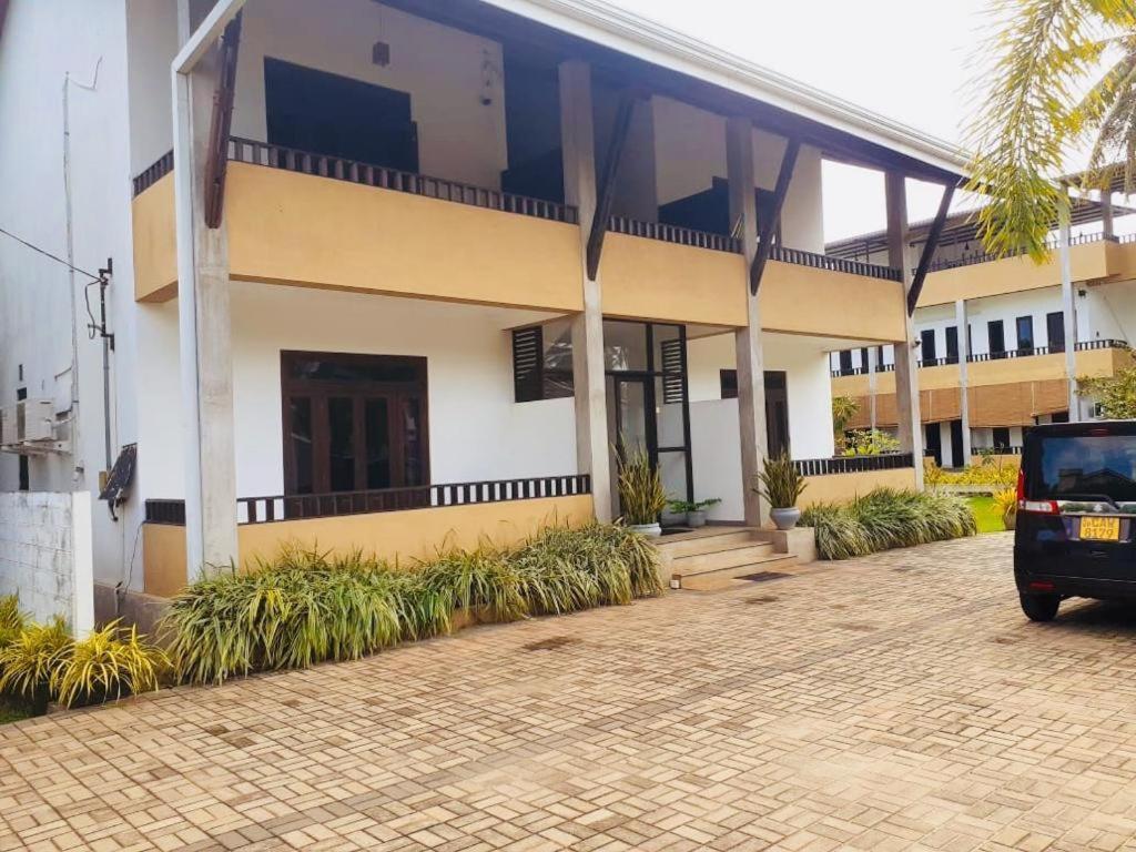 Sunrise Palace Negombo Luaran gambar