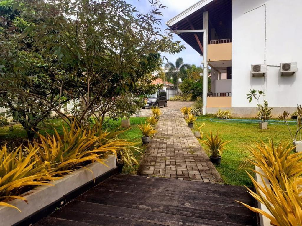 Sunrise Palace Negombo Luaran gambar