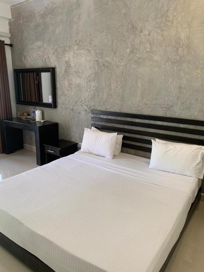 Sunrise Palace Negombo Luaran gambar