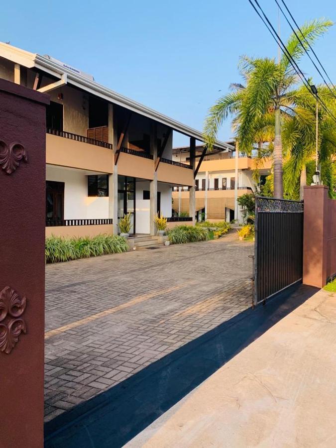 Sunrise Palace Negombo Luaran gambar