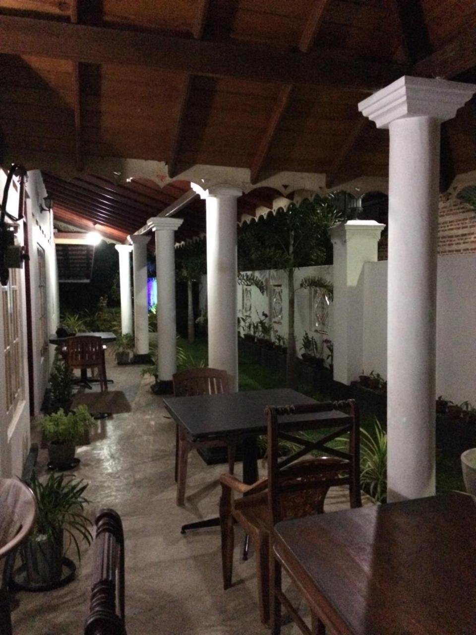 Sunrise Palace Negombo Luaran gambar