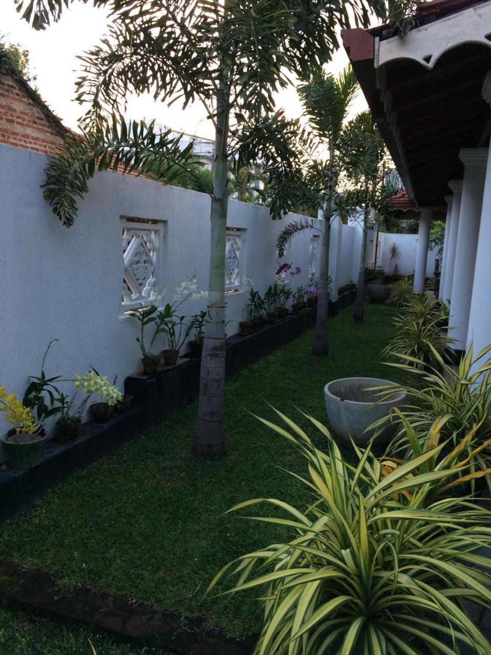 Sunrise Palace Negombo Luaran gambar
